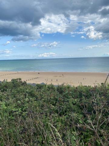 8 Bed Sun Decked Caravan Unlimited High Speed Wifi And Fun At Seawick Holiday Park Clacton-on-Sea Exteriör bild